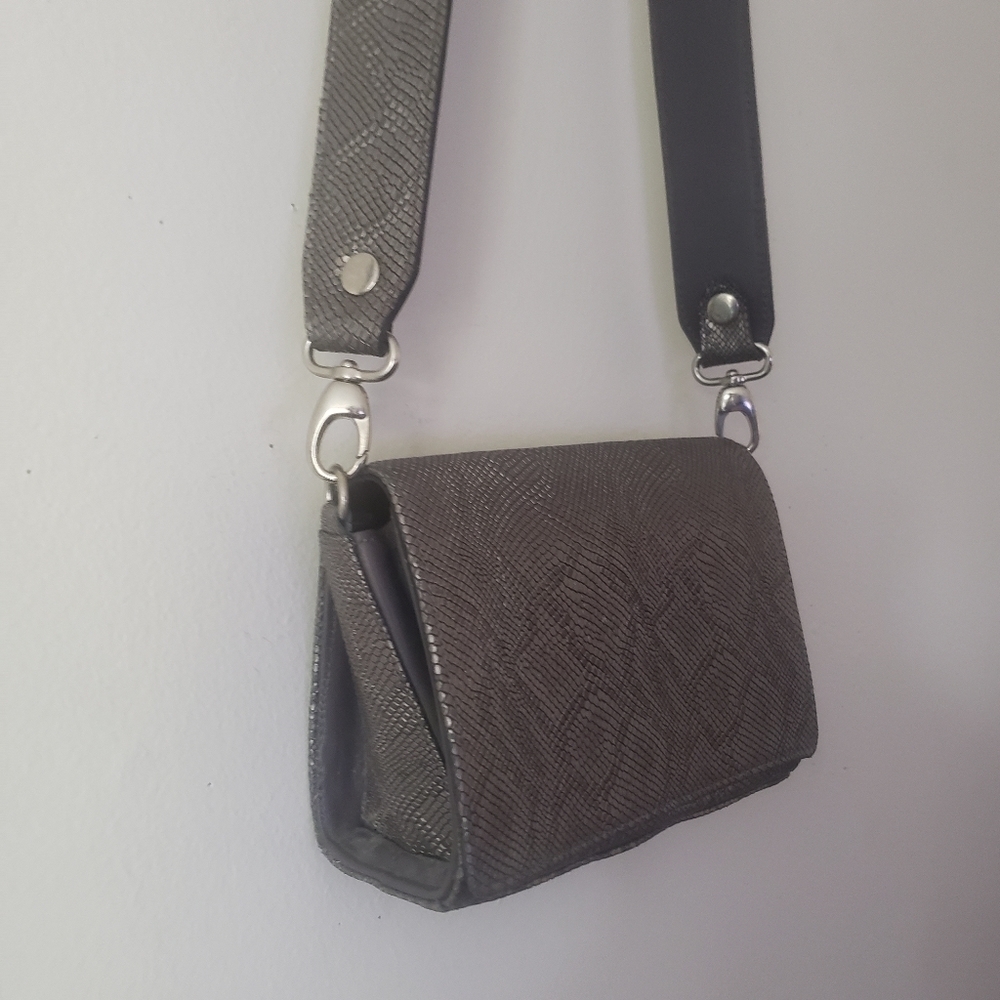 Piper & Skye Lola Crossbody/Shoulder Gunmetal Embossed Leather. - Picture 5 of 16